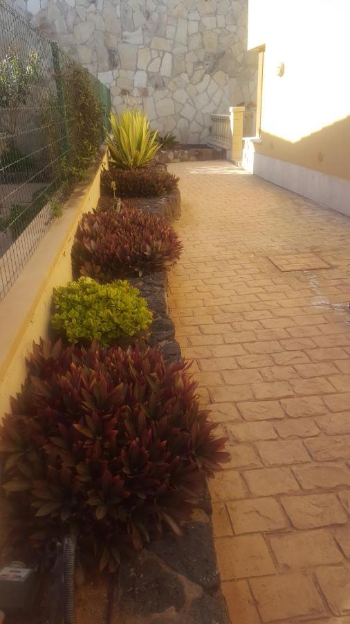 Beautiful, Spacious Villa, Heated Pool, Sleeps Eight, With Quality Furnishings Caleta De Fuste Exterior photo
